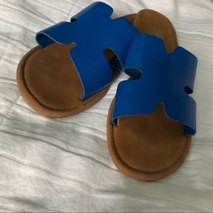 ONE STRAP SANDALS
